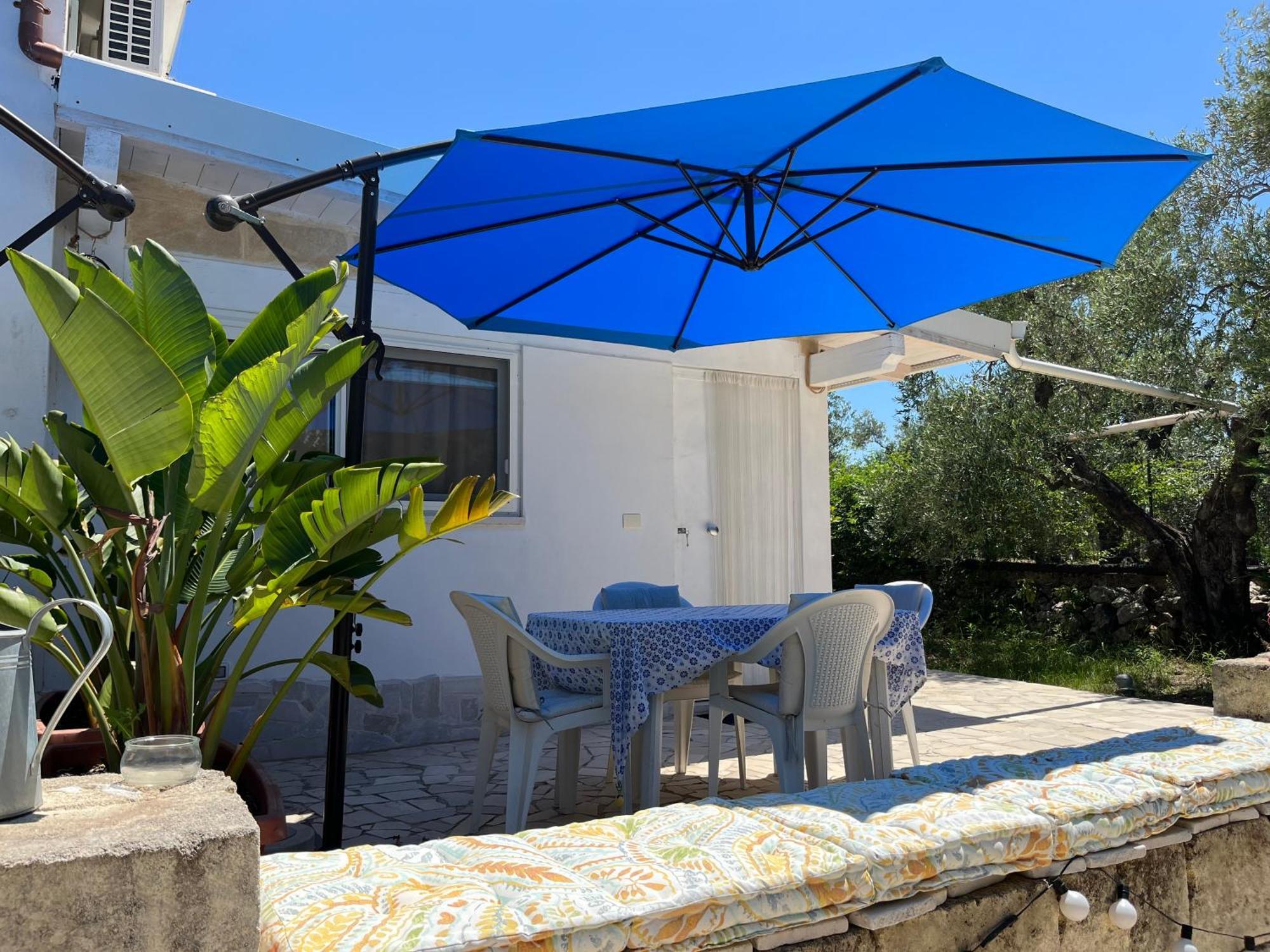 B&B Villa Mediterranee Con Parking Space Trani Exterior photo